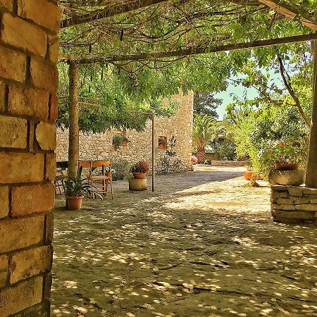 Nurallào Agriturismo Furfullanuヴィラ エクステリア 写真