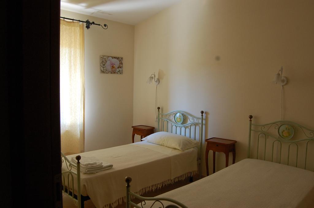 Nurallào Agriturismo Furfullanuヴィラ エクステリア 写真